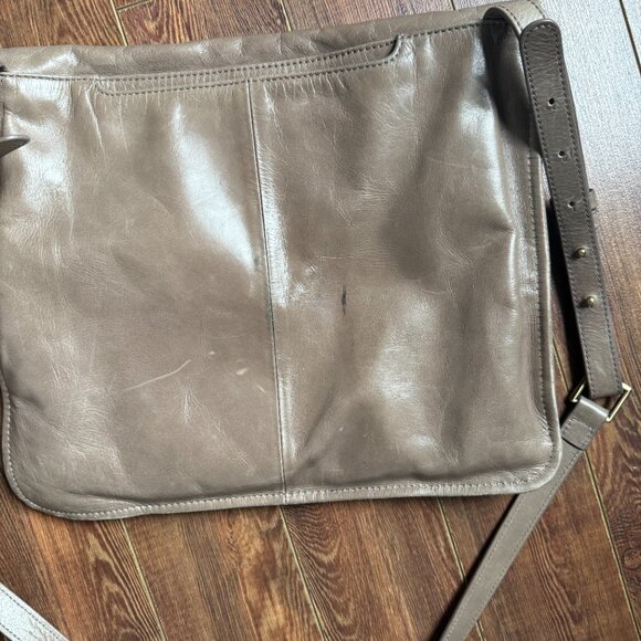 HOBO Crossbody/Foldover Leather Purse - Picture 4 of 4